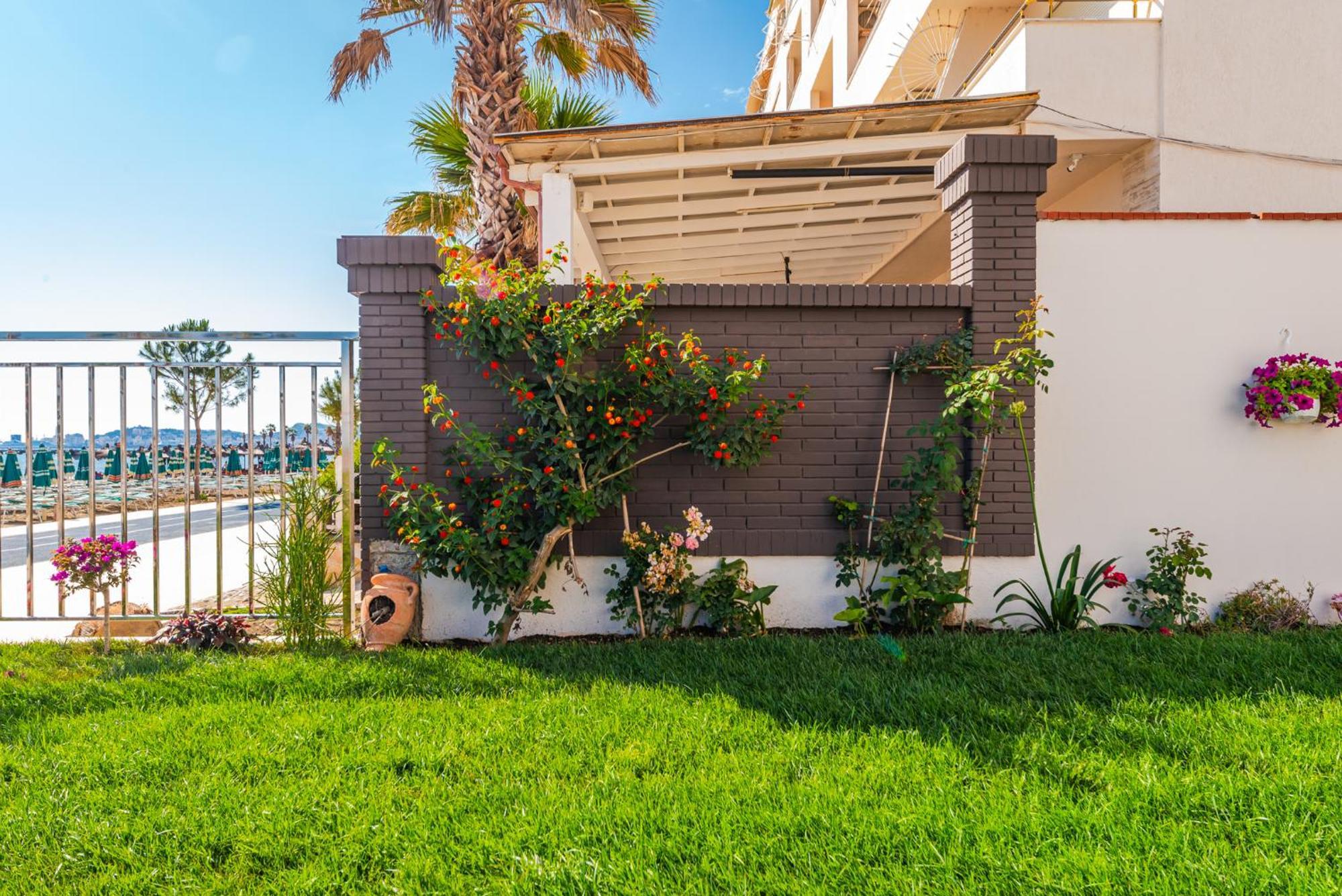Sea View Apartments Eldo Durrës Exterior foto
