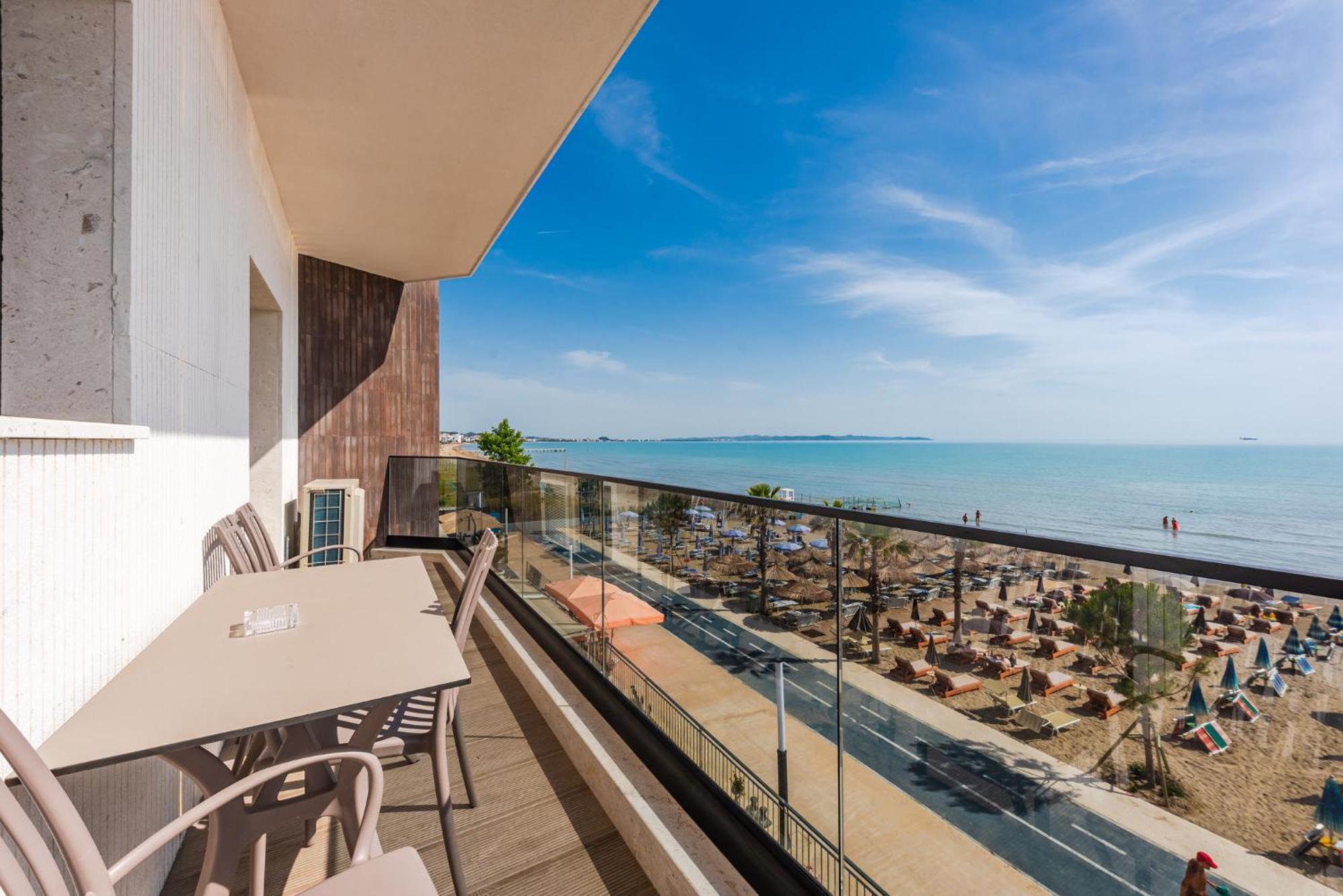 Sea View Apartments Eldo Durrës Quarto foto