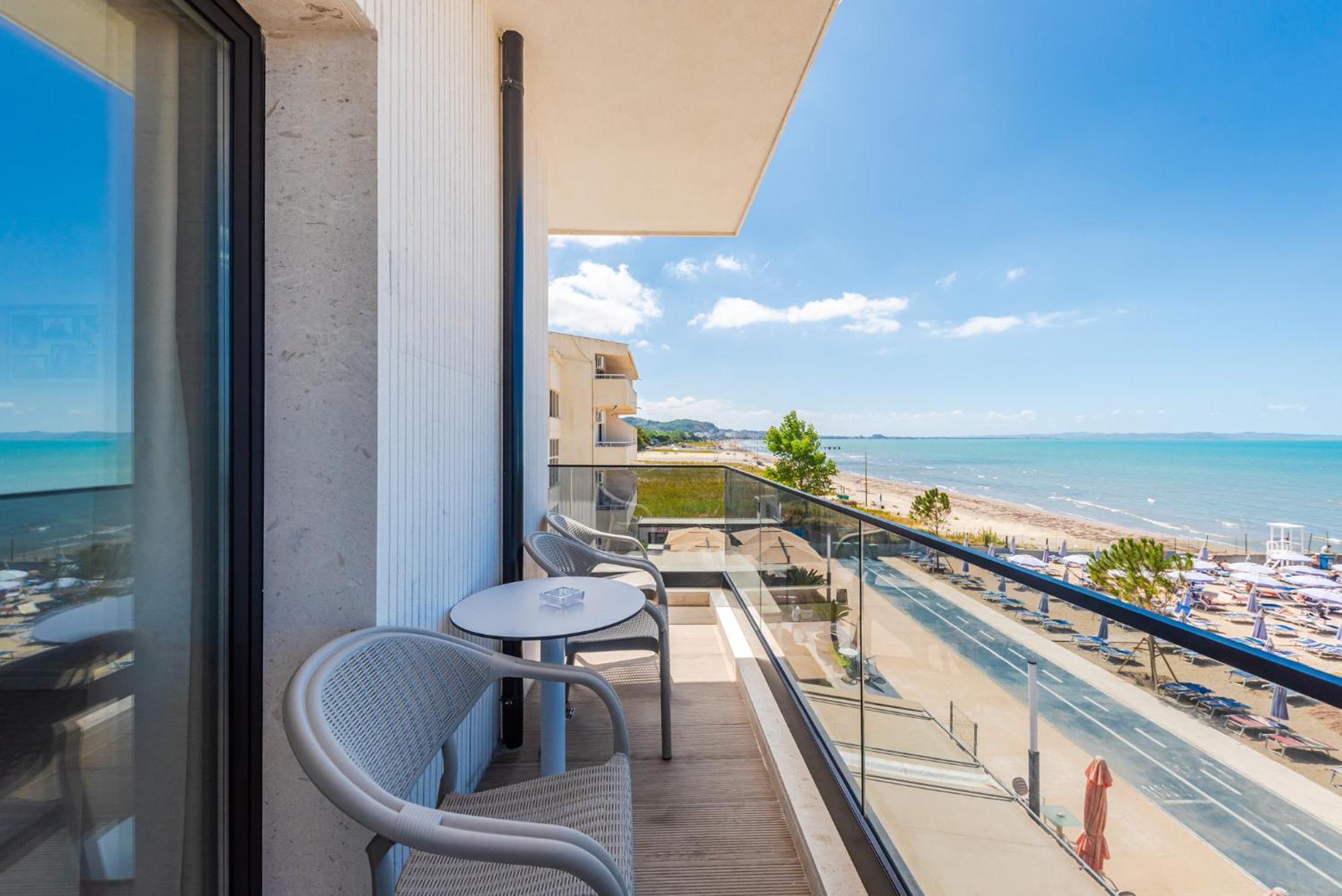 Sea View Apartments Eldo Durrës Quarto foto